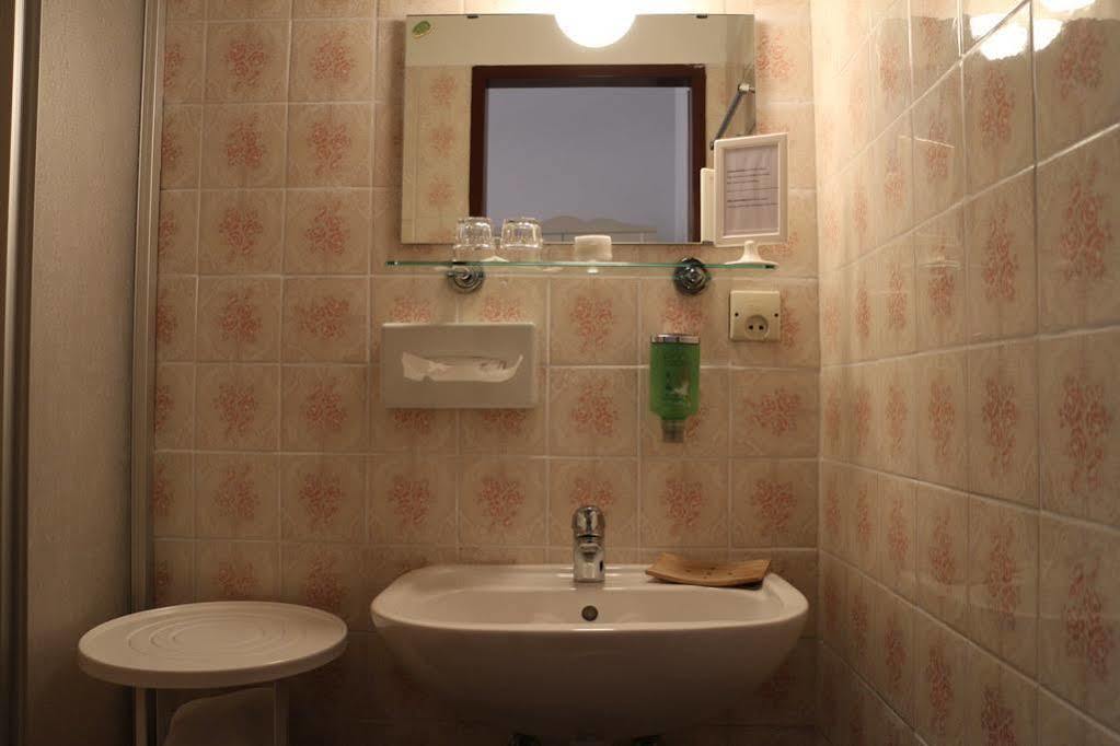 ウィーン ペンション レーナー Bed & Breakfast エクステリア 写真